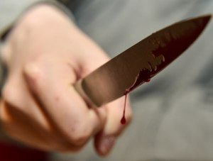 В ходе пьяной драки симферопольцу нанесли 5 ножевых ранений