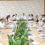 Депутаты обсудили подготовку школ и детских садов полуострова к началу 2018-2019 учебного года