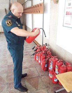 Пожарная безопасность школ на контроле Севастопольских спасателей