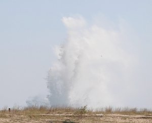 Крымские спасатели успешно ликвидировали авиационную донную мину в г. Евпатория