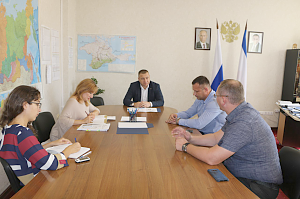 Сергей Зырянов встретился с руководителями крымских отделений крупнейших партий