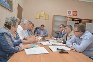 Крымские парламентарии посетили ряд социально значимых объектов Армянска