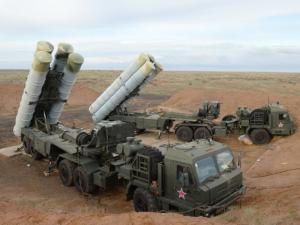 Ракетные комплексы С-400 заступили на боевое дежурство по противовоздушной обороне в Евпатории