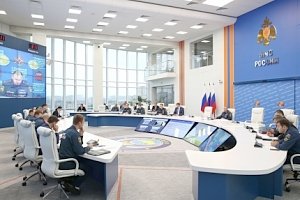 Сотрудники МЧС России взяли на учет 550 тыс. семей с детьми для профилактики бытовых пожаров