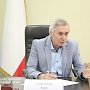 Крымские парламентарии провели приемы граждан