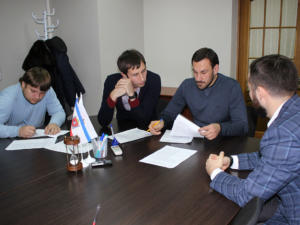 Ежемесячно специалисты Госкомрегистра проводят более 30 выездных приёмов граждан по всему Крыму