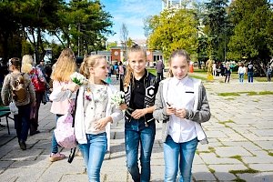 В Крыму стартовала благотворительная акция «Белый цветок»