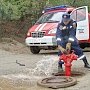 Огнеборцы части Крыма проверяют источники водоснабжения
