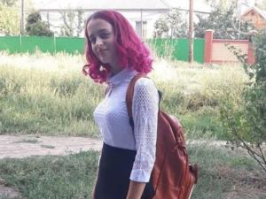 Красить волосы должны учить в школе, — заслуженный учитель России