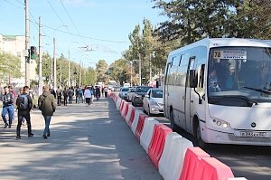 В столице Крыма водители маршруток не желают ехать по загруженной Севастопольской