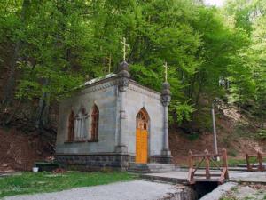 На аукцион в поддержку мужского монастыря в Алуште выставят картины крымских художников