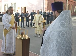 Крымские спасатели почтили память погибших в г. Керчь