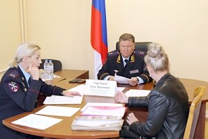 Министр внутренних дел по Республике Крым провел приём граждан в Общественной приемной Президента РФ в Республике Крым