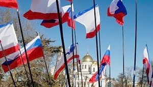 Беглые меджлисовцы продолжают фантазировать: запрет крымского флага и национальная исключительность