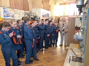 Музей пожарной охраны встречает юных кадет МЧС России «Гвардейской школы №1»