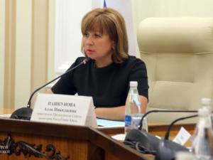Выплаты 52 пострадавшим в результате трагических событий в Керчи осуществлены в полном объеме, – Пашкунова