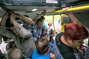 Аксенов пересадил симферопольских чиновников на общественный транспорт