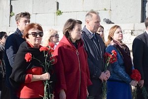 Ялтинцы почтили память погибших на теплоходе «Армения»