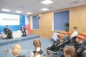 «Детям интересно!» – Владимир Константинов ответил на вопросы талантливых симферопольских гимназистов