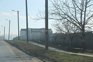 В Керчи оградили место будущего строительства комплекса «Чкалова парк»