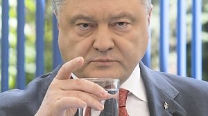 Порошенко с разгромным счётом проигрывает комику Зеленскому