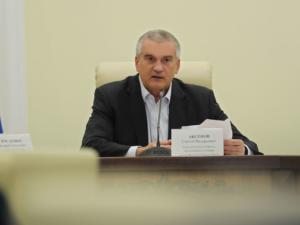 Более 100 млн рублей получил Симферополь на закупку техники для уборки мусора, — Аксёнов