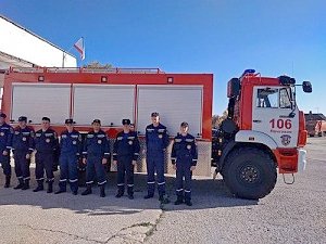 Новую пожарную автоцистерну получили спасатели в пгт Почтовое