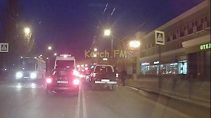 В центре Керчи напротив гостиницы произошло дорожно-транспортное происшествие