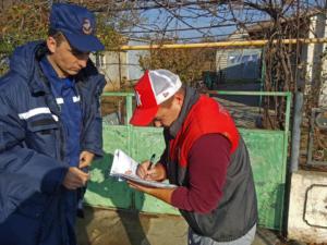 Крымские спасатели проводят разъяснительную работу с населением по профилактике пожаров в отопительный промежуток времени