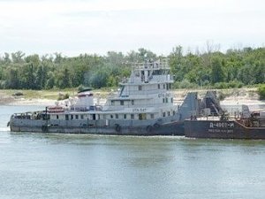 Прокуратура начала проверку по факту затопления баржи в Азовском море