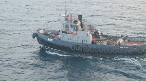 Шутки в сторону: корабль ВМФ России взял на таран судно украинского флота