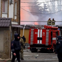 Крымские спасатели ликвидировали пожар на складе в г. Керчь