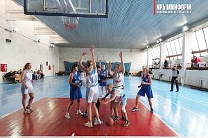 «Профбаскет» выиграл центральный матч третьего тура в женском баскетбольном чемпионате Крыма