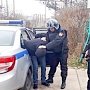 В Евпатории росгвардейцы задержали подозреваемого в грабеже