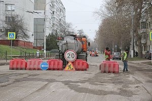Открыто автотранспортное движение по Горьковскому мосту в Керчи