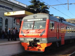 За 11 месяцев со станций Крымской железной дороги отправлено почти 3 млн пассажиров