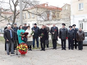 Севастопольские полицейские участвовали в памятном мероприятии по случаю годовщины со дня возведения саркофага над четвёртым аварийным блоком Чернобыльской АЭС