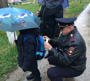 В Нижнегорском районе полицейские и «Родительский патруль» провели рейд по соблюдению ПДД