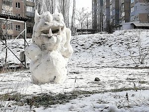 Симферопольцы придумывают новые виды снеговиков