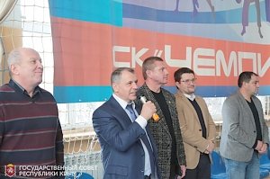 Владимир Константинов поздравил юных спортсменов Федерации дзюдо и самбо Крыма с предстоящими новогодними праздниками