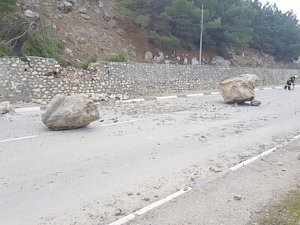 Обвал грунта на трассе Севастополь – Ялта