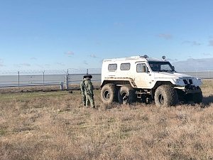 В Крыму на границе с Украиной усилили защиту