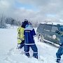 Спасатели помогли туристам в горах Крыма и на Ангарском перевале