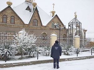 Крымские спасатели призывали крымчан соблюдать меры пожарной безопасности во время служб в церквях