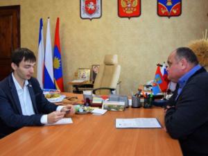 Жители Красногвардейского района должны получать качественные услуги в паспортной службе, — глава муниципалитета