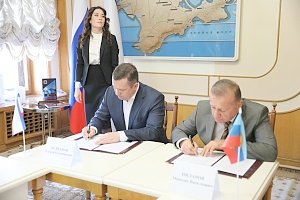 Подписаны два соглашения о побратимстве между городами Крыма, ДНР и ЛНР