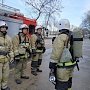 Керченские пожарные провели учения в медицинском учреждении