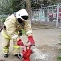 Крымские пожарные проверяют исправность гидрантов