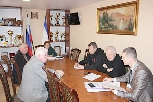 Пётр Запорожец провёл рабочие встречи в Сакском районе