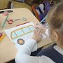 «Держитесь за поручни, берегите жизнь!»: сотрудники ГИБДД объясняют севастопольским школьникам правила поведения в общественном транспорте